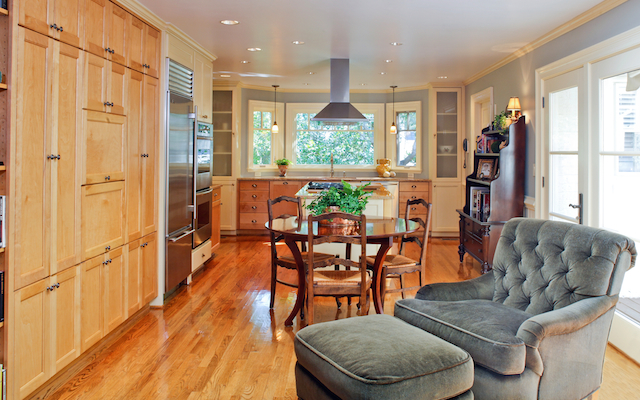 Bay Colony Private Residence